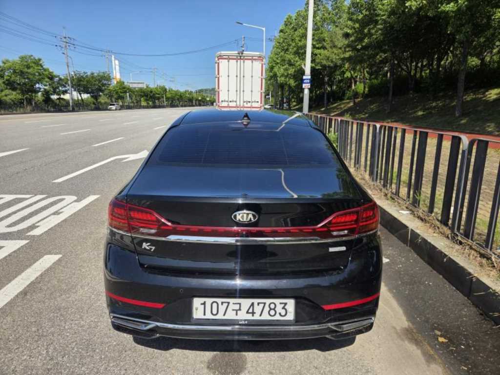 KIA K7 - Vista 3