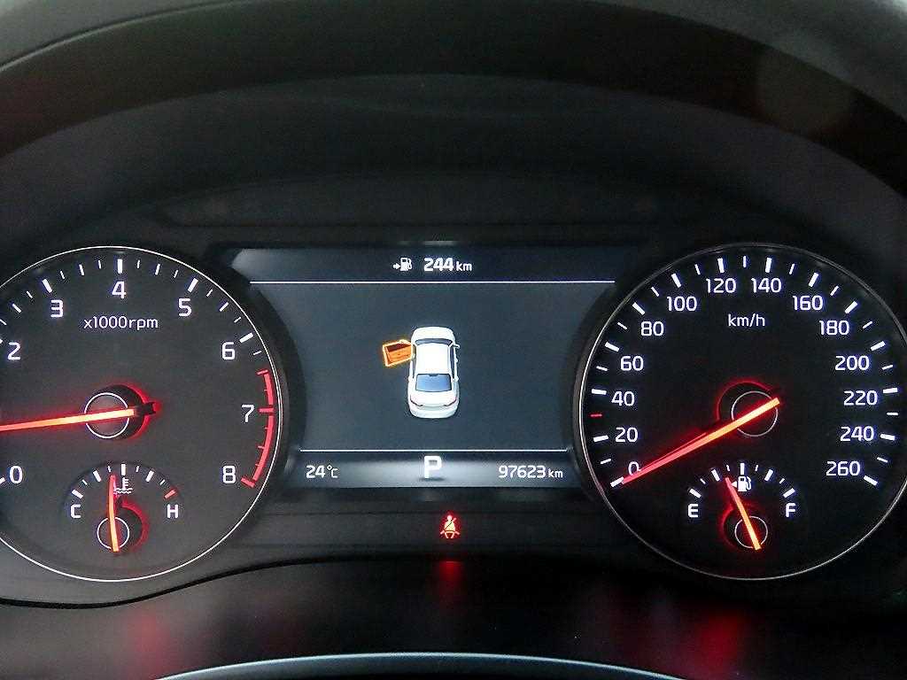 KIA K7 - Vista 9