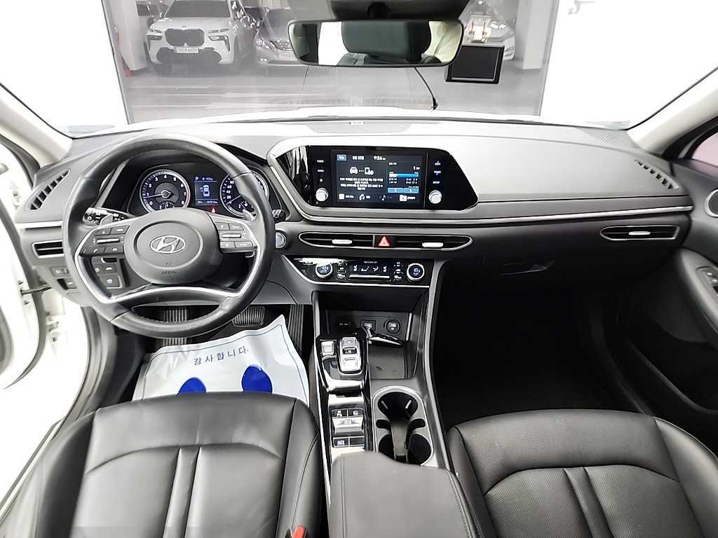 HYUNDAI Sonata - Vista 7