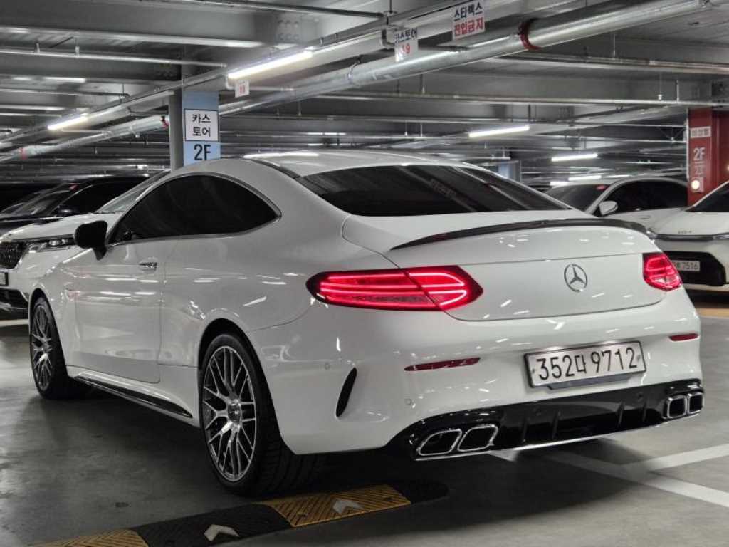 Mercedes Benz C Class - Vista 3
