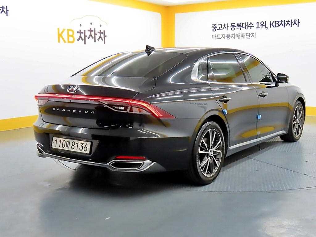 HYUNDAI Grandeur - Vista 4