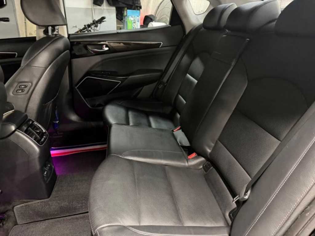 KIA K7 - Vista 7
