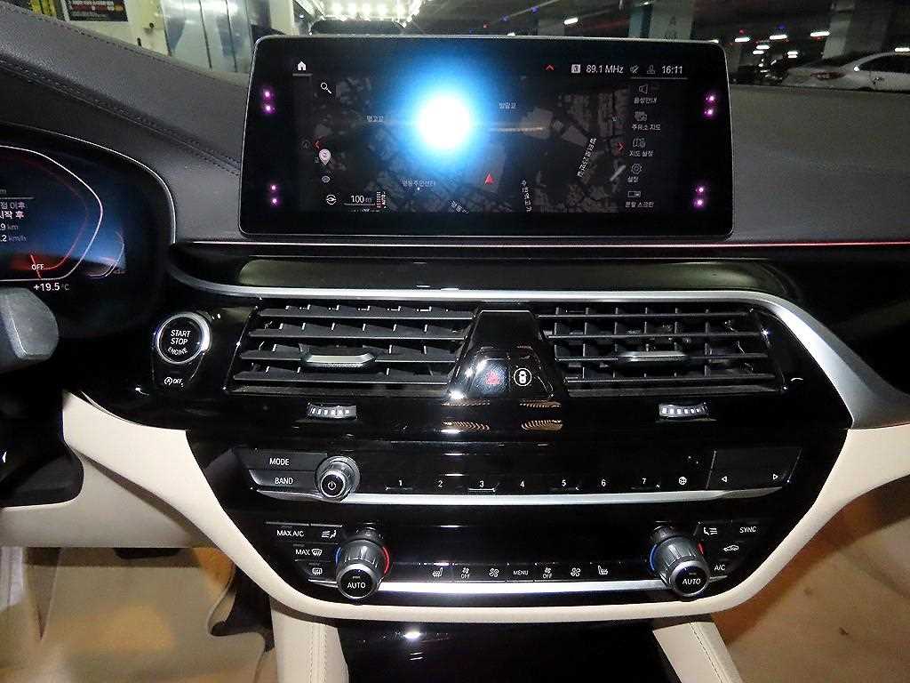 BMW 5 Series - Vista 11