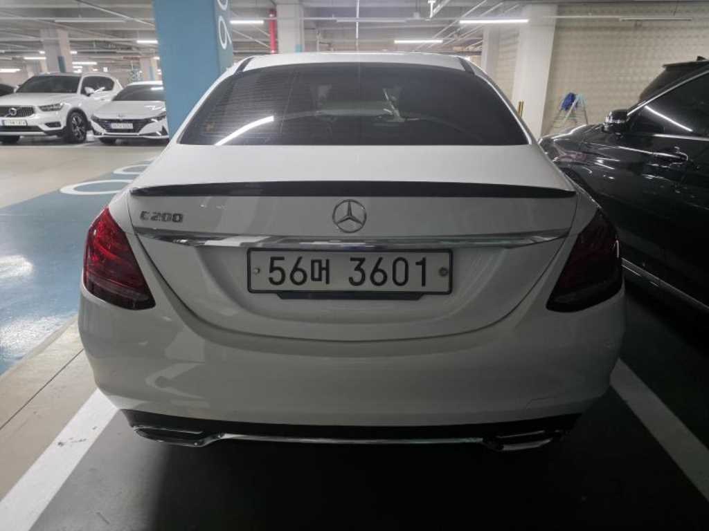 Mercedes Benz C Class - Vista 4