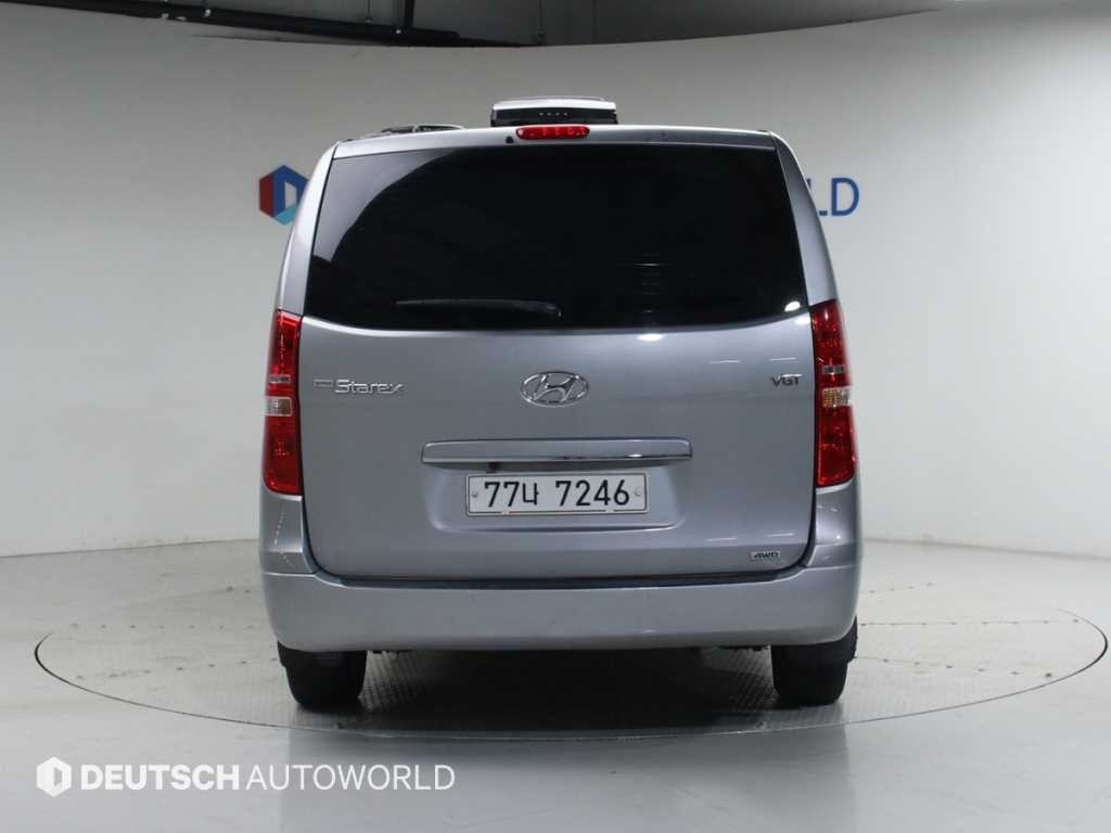HYUNDAI Starex - Vista 4