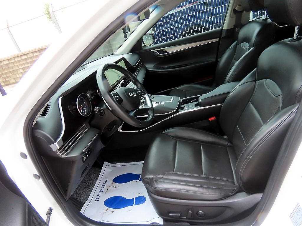 HYUNDAI Grandeur - Vista 5