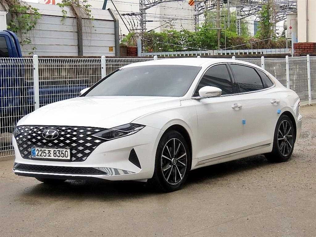 HYUNDAI Grandeur - Vista 2