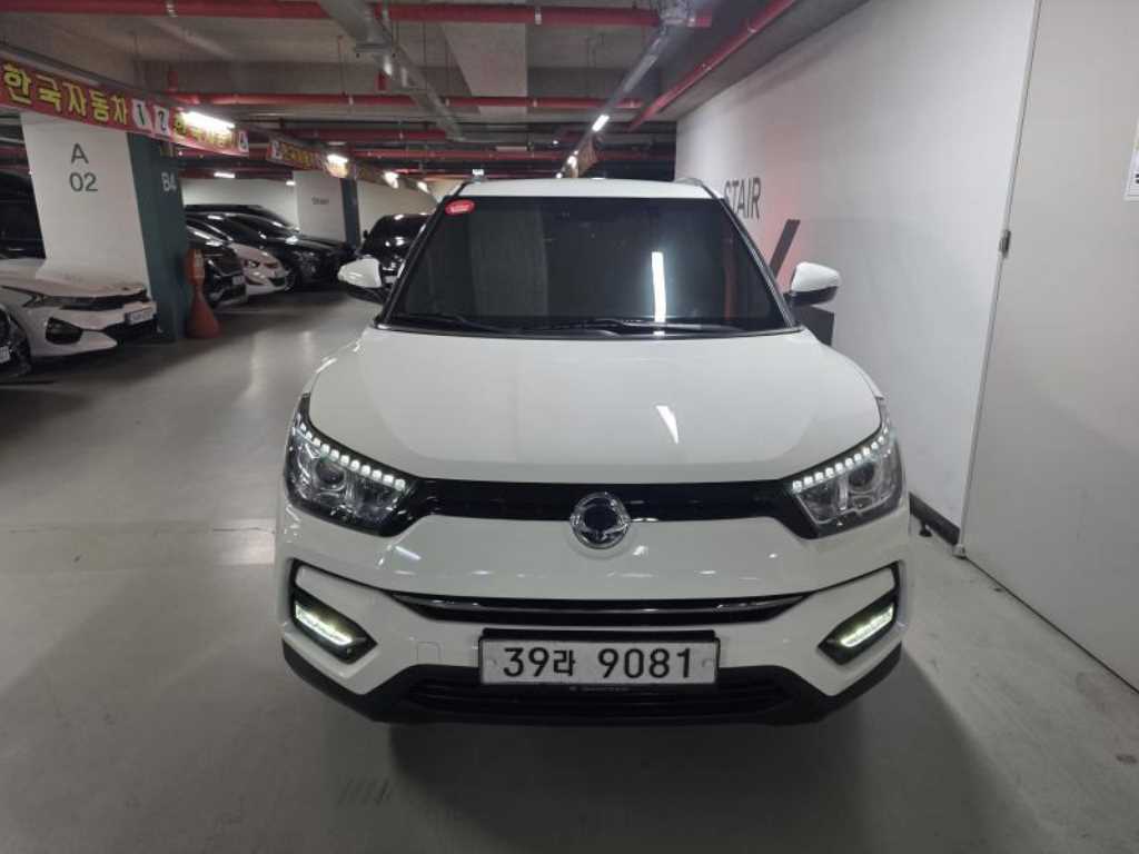 Ssangyong Tivoli - Vista 2