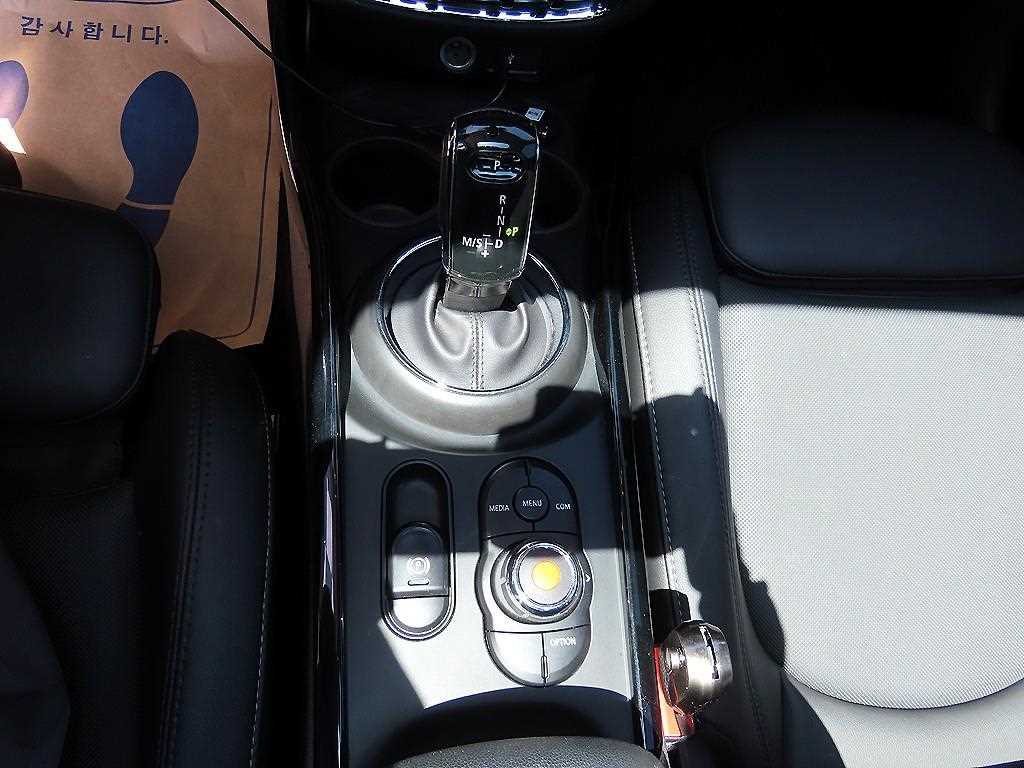 Mini Clubman - Vista 11