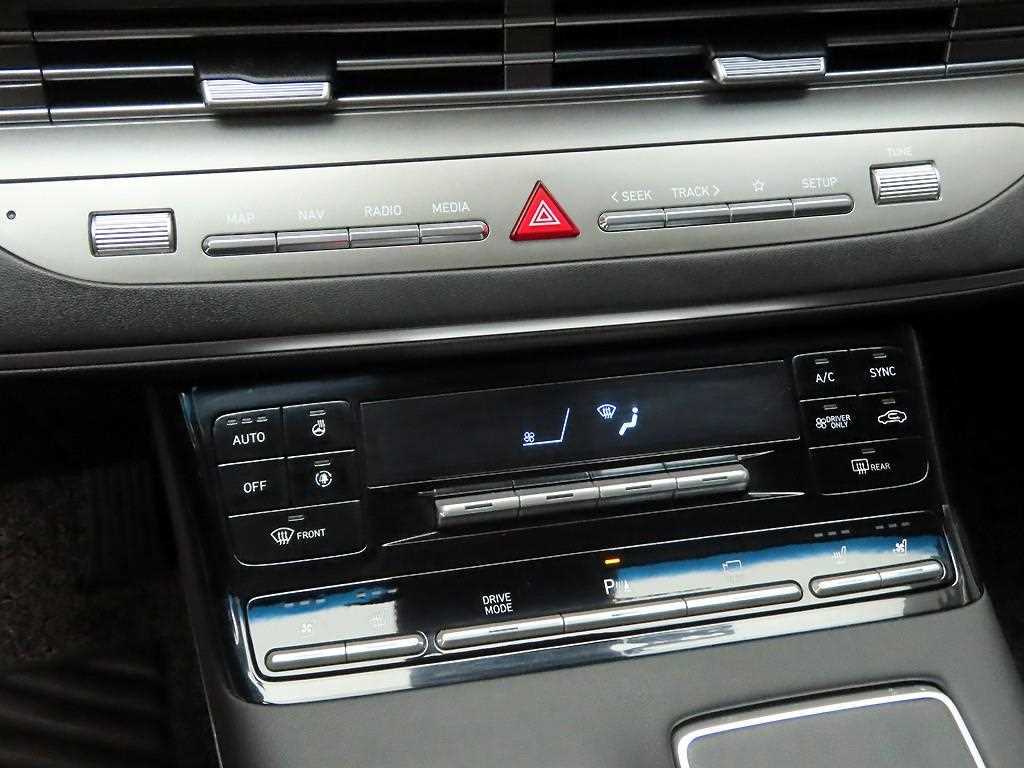 HYUNDAI Grandeur - Vista 9