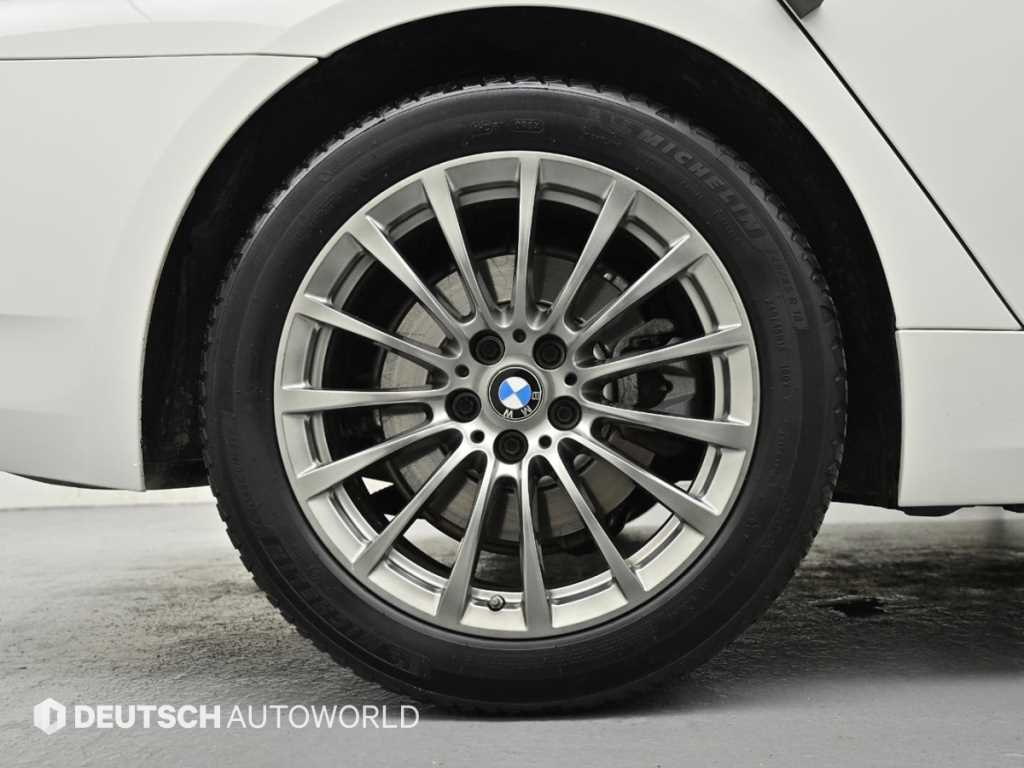 BMW 5 Series - Vista 5