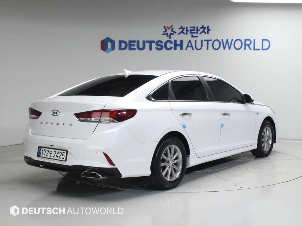 HYUNDAI Sonata - Vista 2
