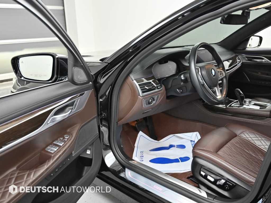 BMW 7 Series - Vista 11