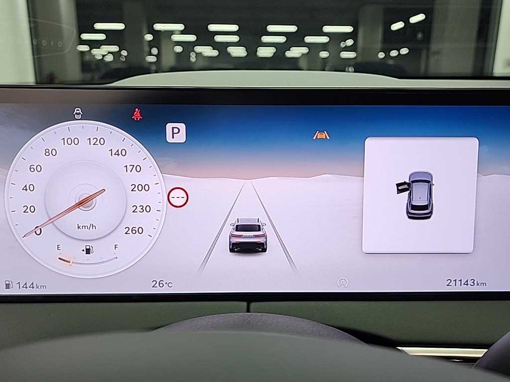 Genesis GV70 - Vista 6