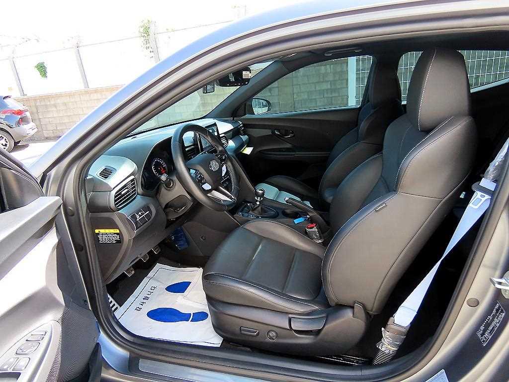 HYUNDAI Veloster - Vista 5