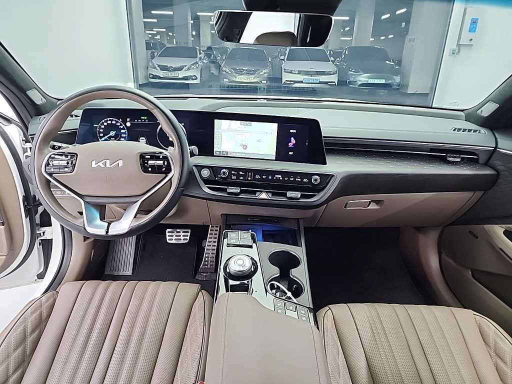 KIA K8 - Vista 7