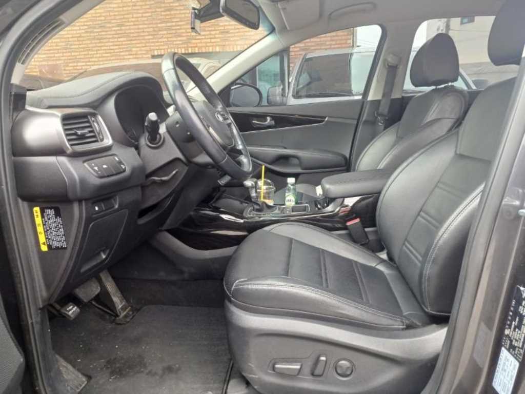 KIA Sorento - Vista 7
