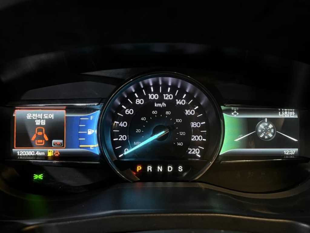 Ford Explorer - Vista 12