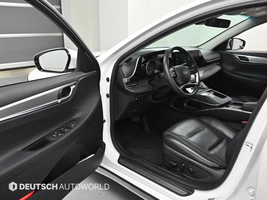 HYUNDAI Grandeur - Vista 11