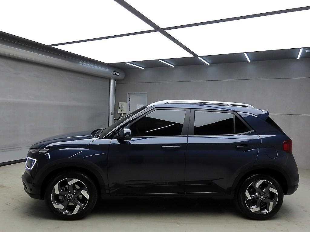 HYUNDAI Venue - Vista 4