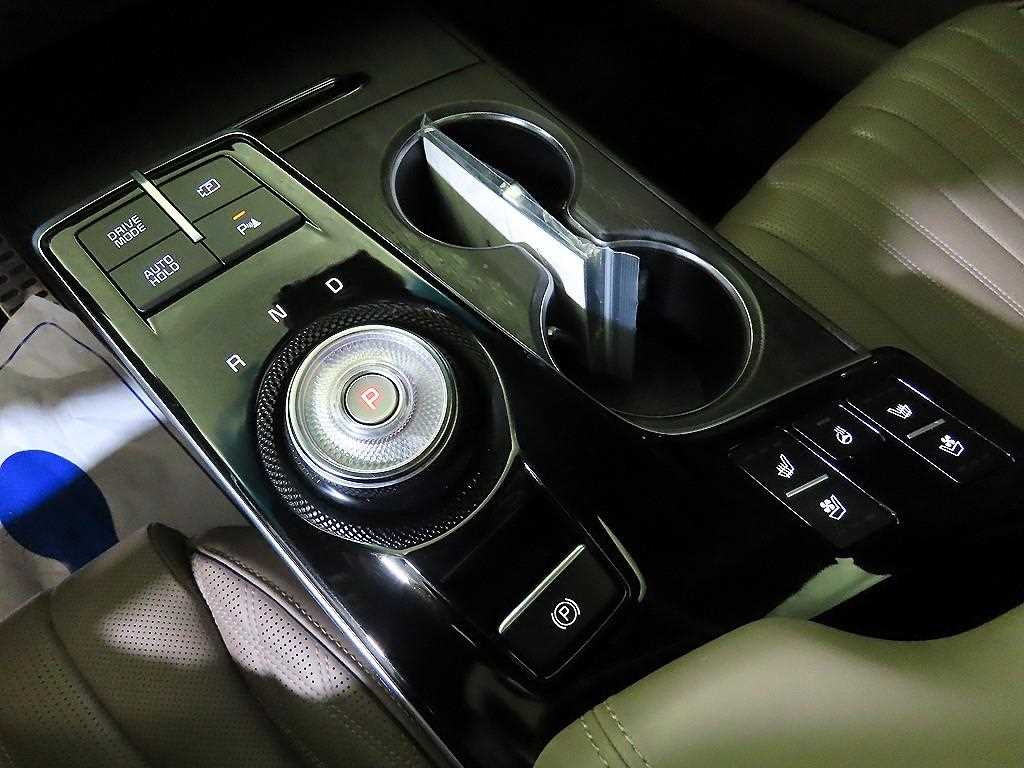KIA K8 - Vista 12