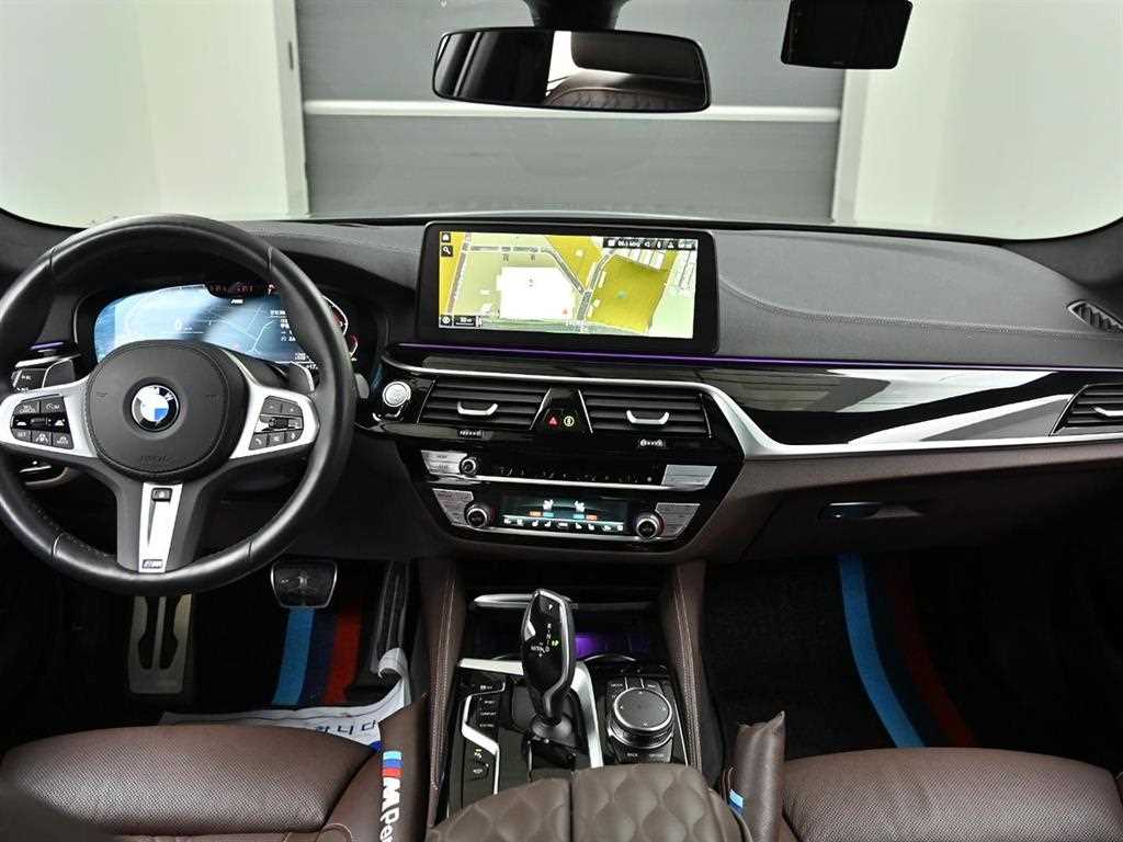 BMW 5 Series - Vista 7