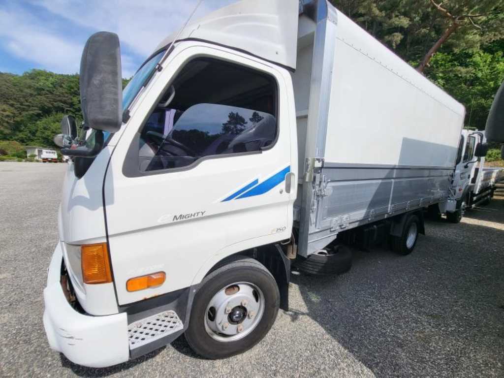 medium and large cargo truck - Vista 10