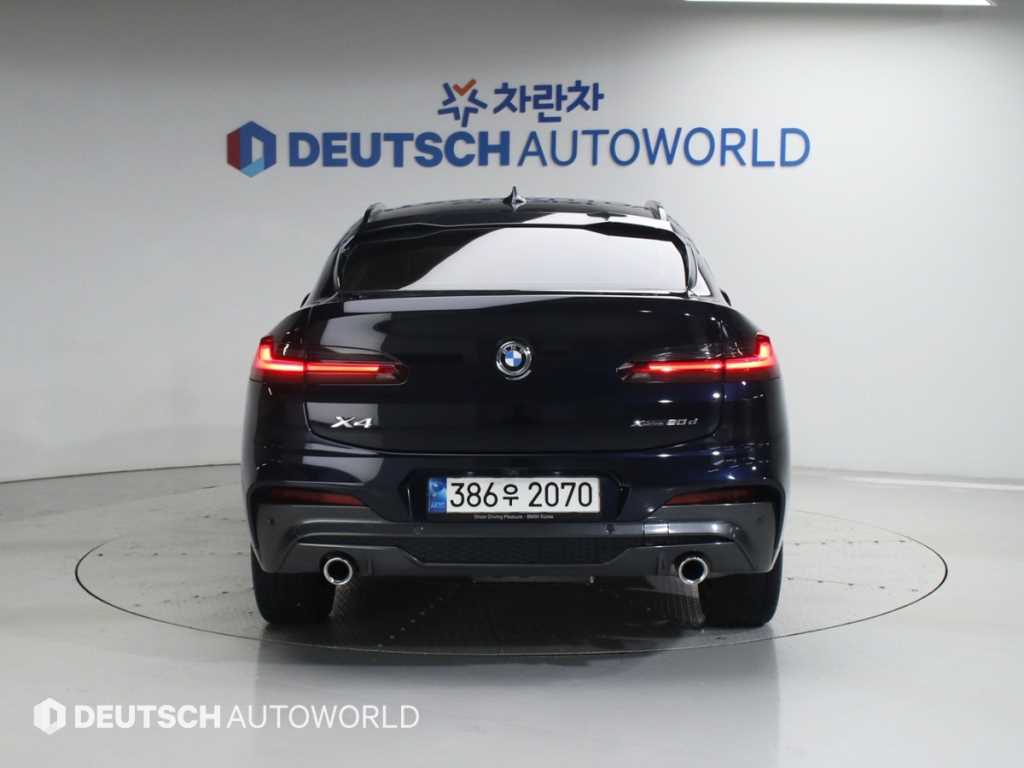 BMW X4 - Vista 4