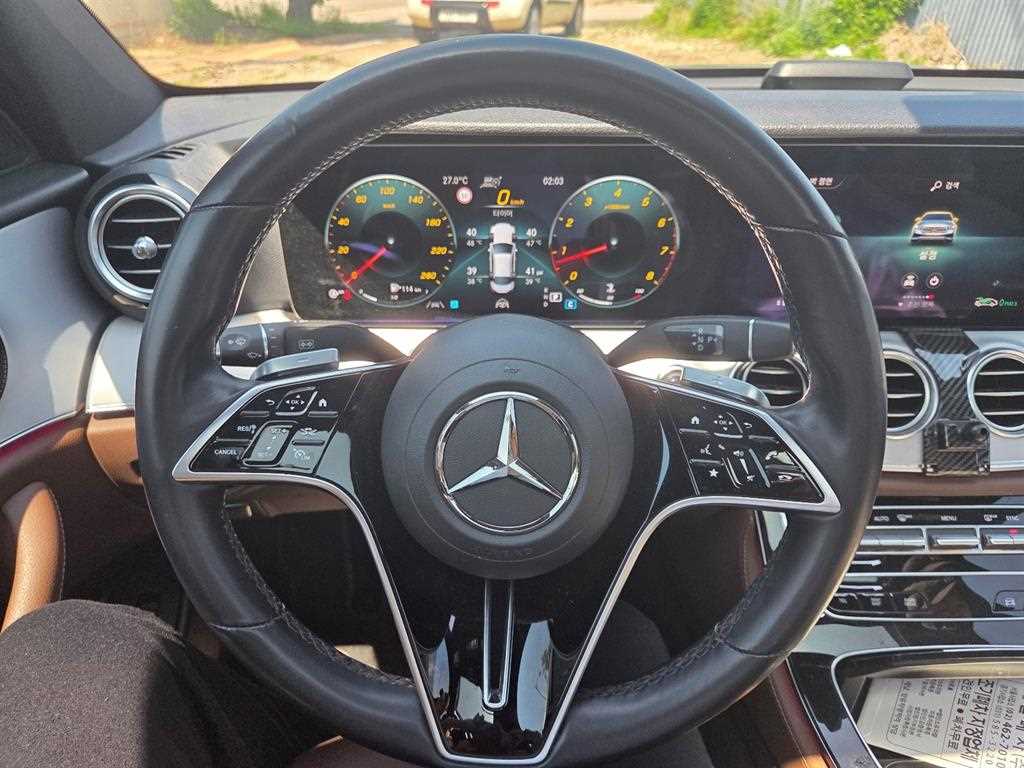Mercedes Benz E class - Vista 6