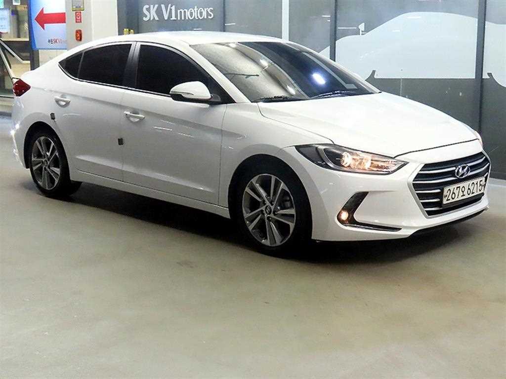 HYUNDAI Avante 2018 Blanco - Importación desde Corea - HF Imports Iquique - Foto 1
