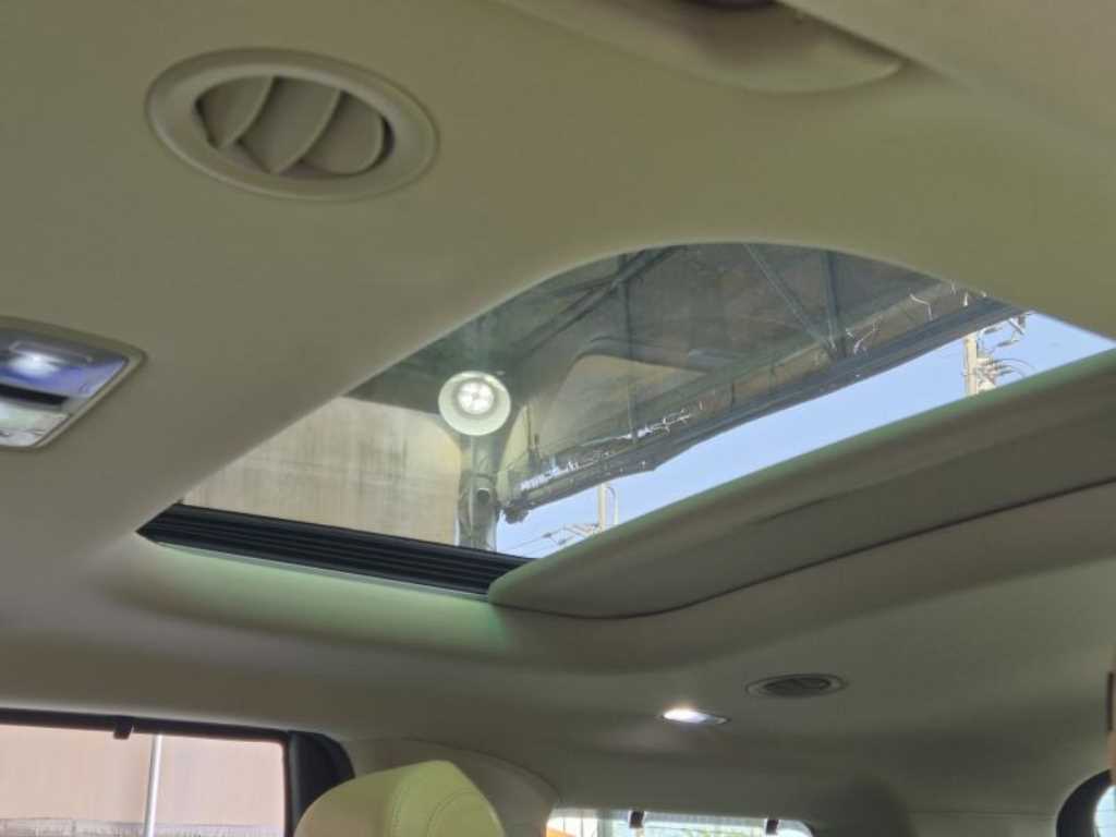 KIA Carnival - Vista 4