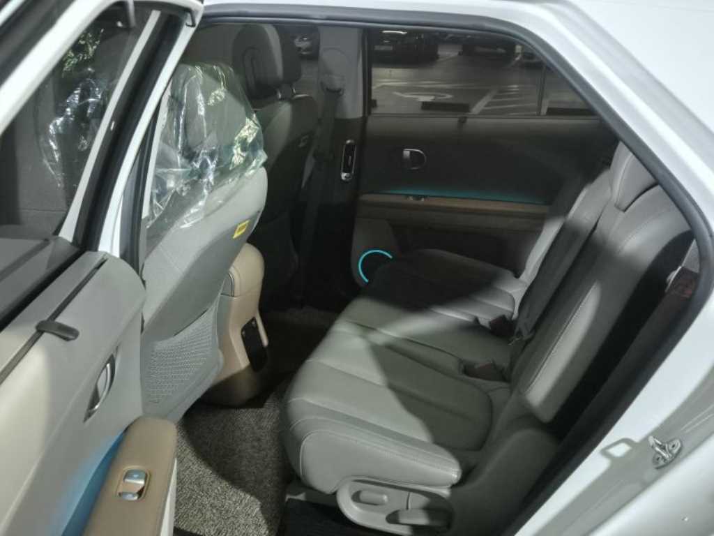 HYUNDAI Ioniq 5 - Vista 7