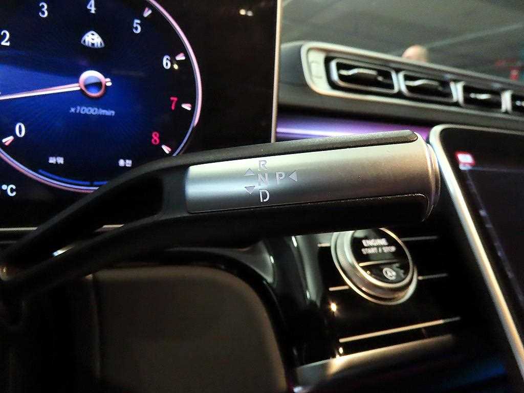 Mercedes Benz S Class - Vista 12