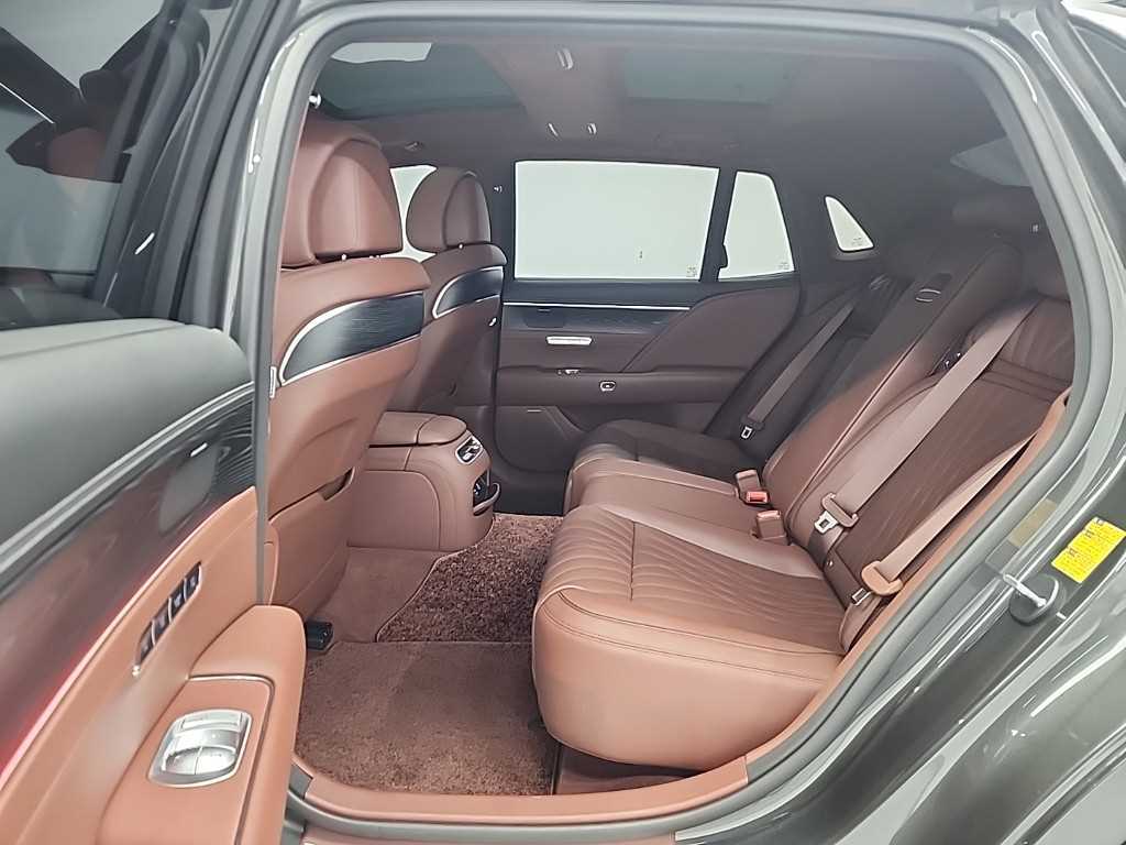 Genesis G90 - Vista 12