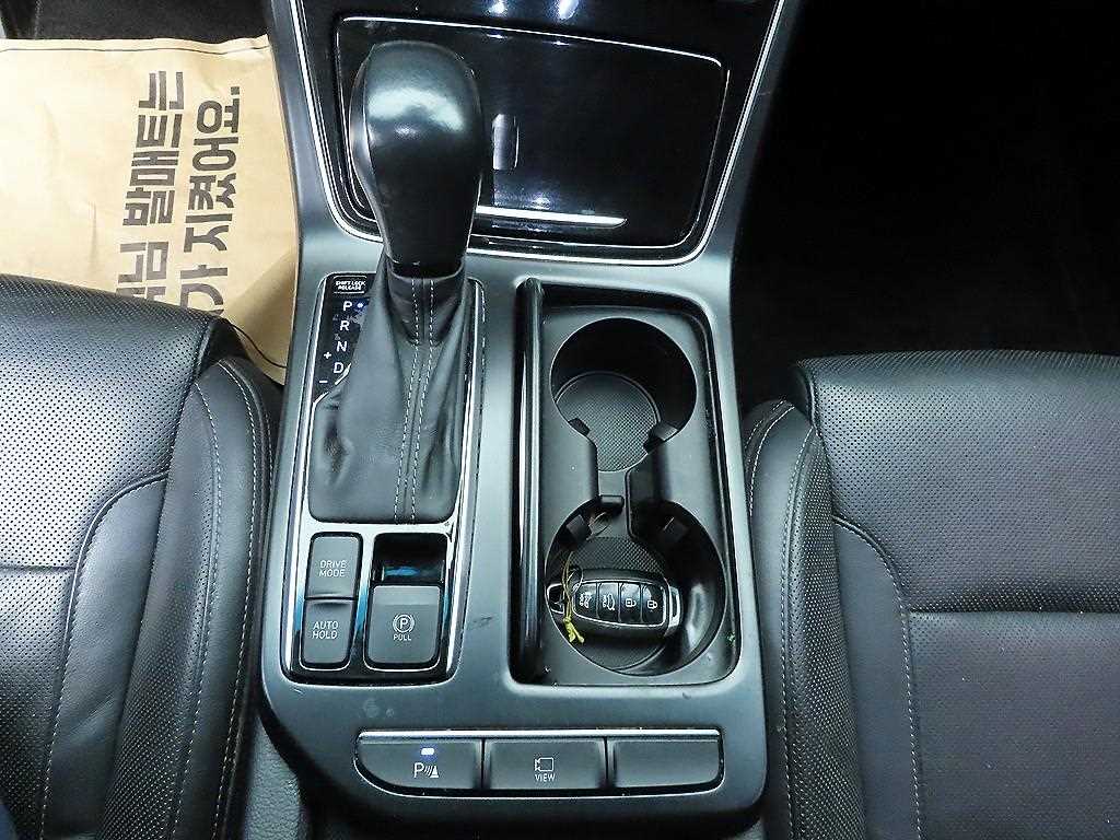 HYUNDAI Grandeur - Vista 10