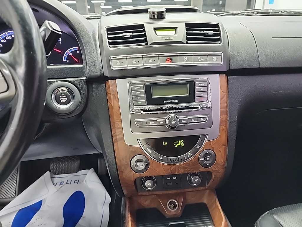 Ssangyong Rexton - Vista 9