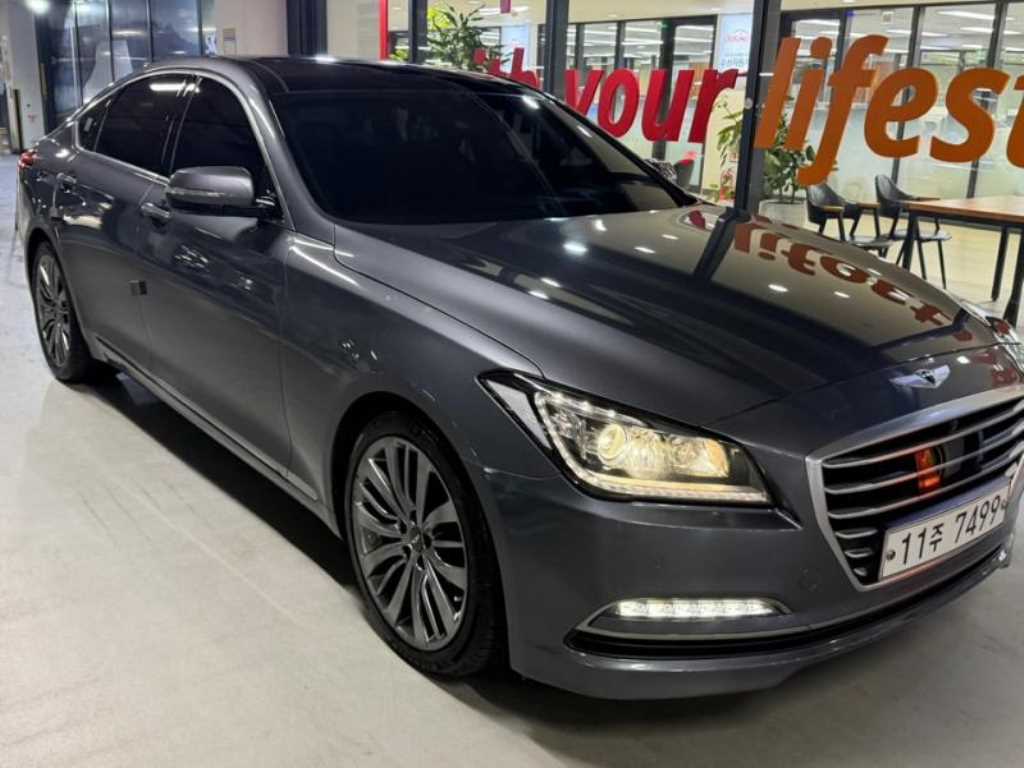 HYUNDAI Genesis - Vista 2