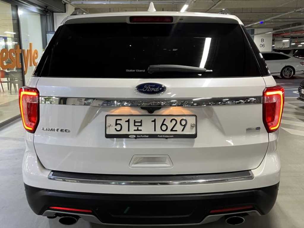 Ford Explorer - Vista 3
