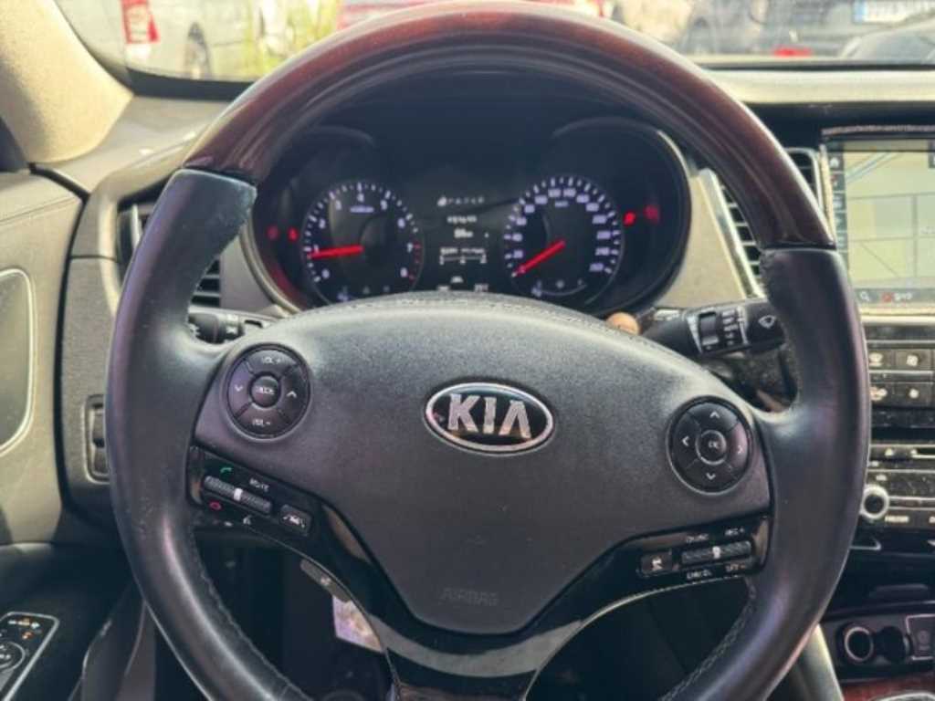 KIA K9 - Vista 6