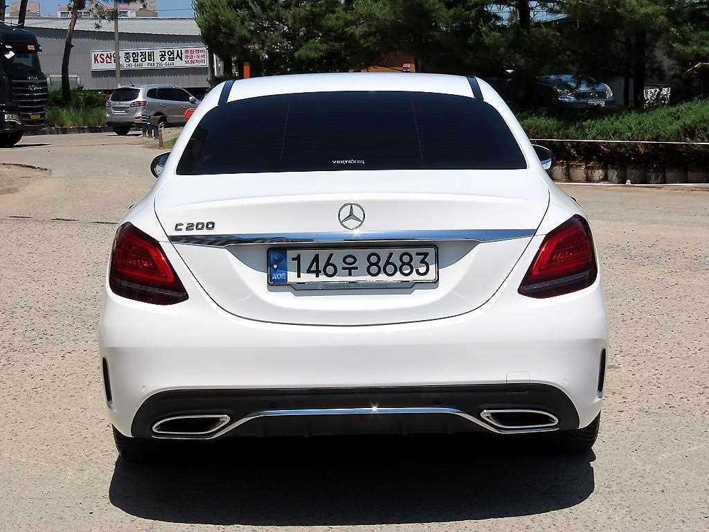 Mercedes Benz C Class - Vista 4