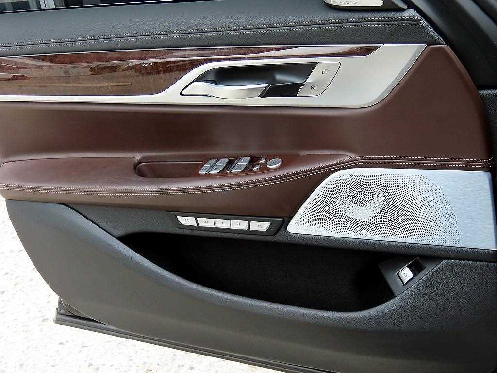 BMW 7 Series - Vista 12