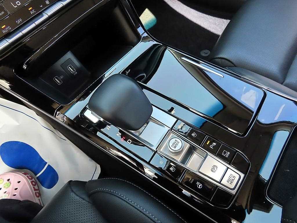 KIA K7 - Vista 10