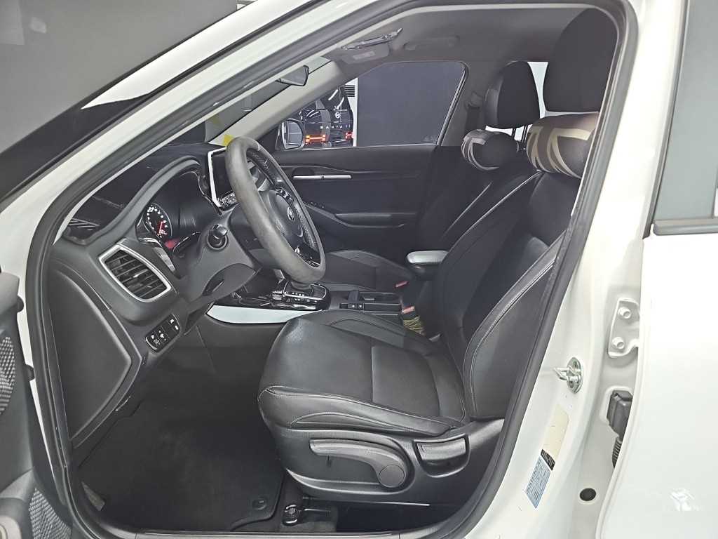 KIA Seltos - Vista 11