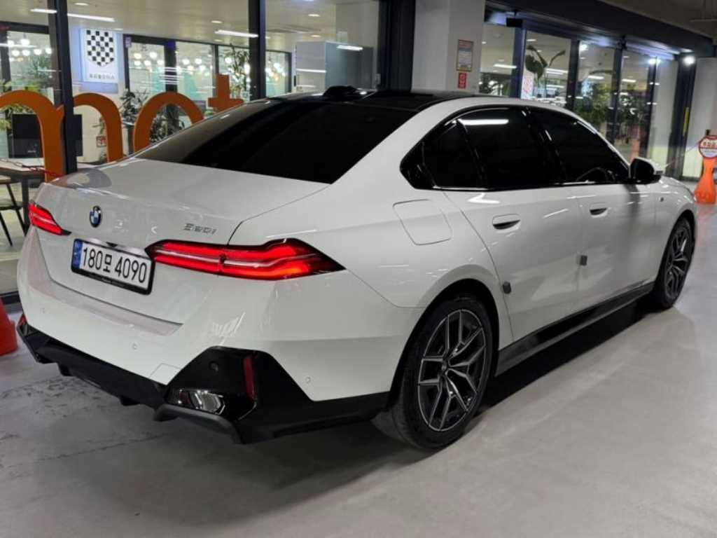 BMW 5 Series - Vista 4