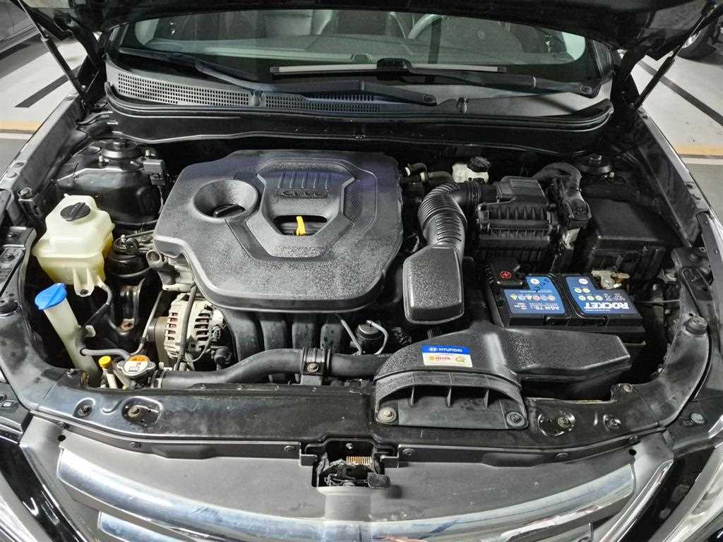 HYUNDAI Sonata - Vista 6