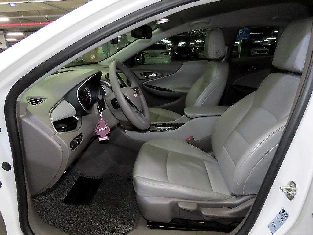 Chevrolet Malibu - Vista 6