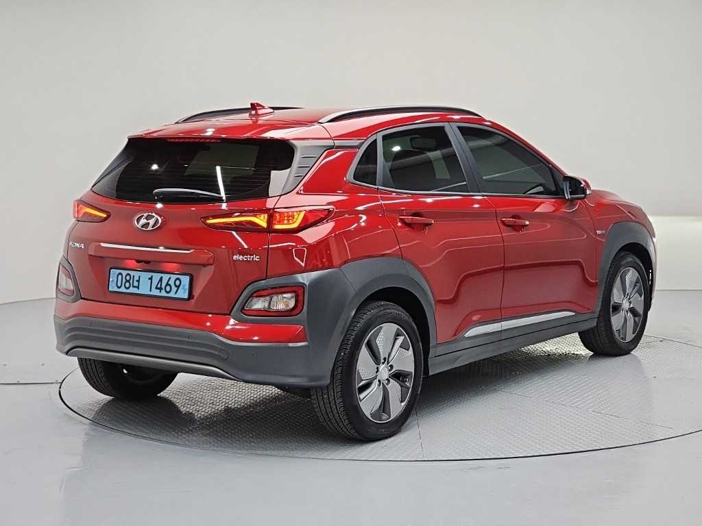 HYUNDAI Kona - Vista 4