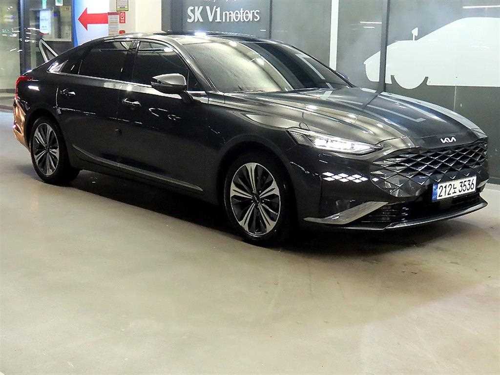 KIA K8 - Vista 3