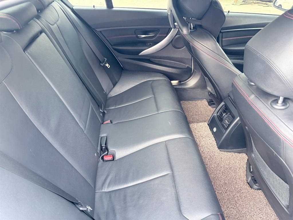 BMW 3 series - Vista 8