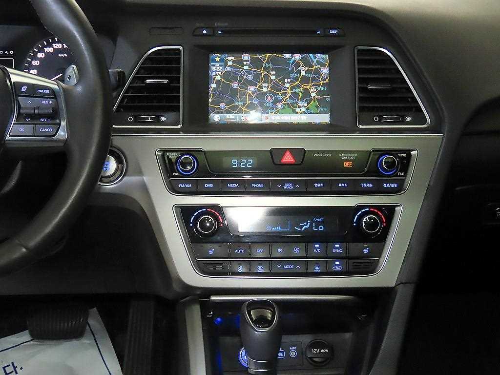 HYUNDAI Sonata - Vista 11